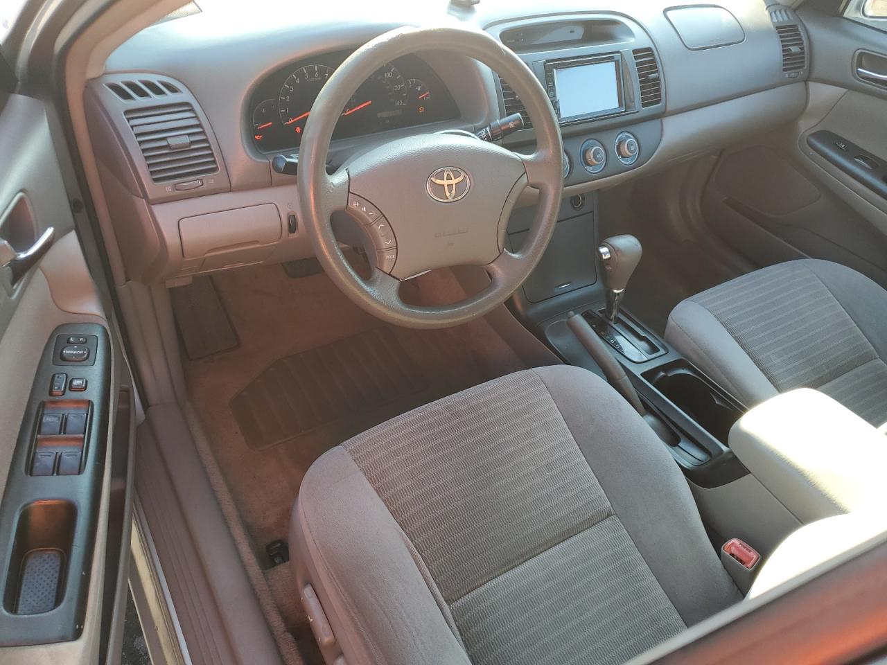 2006 Toyota Camry - Image 8