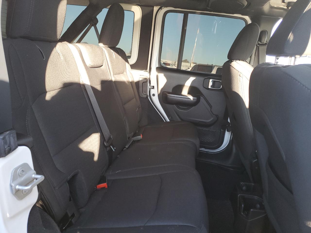 2019 Jeep Wrangler - Image 11