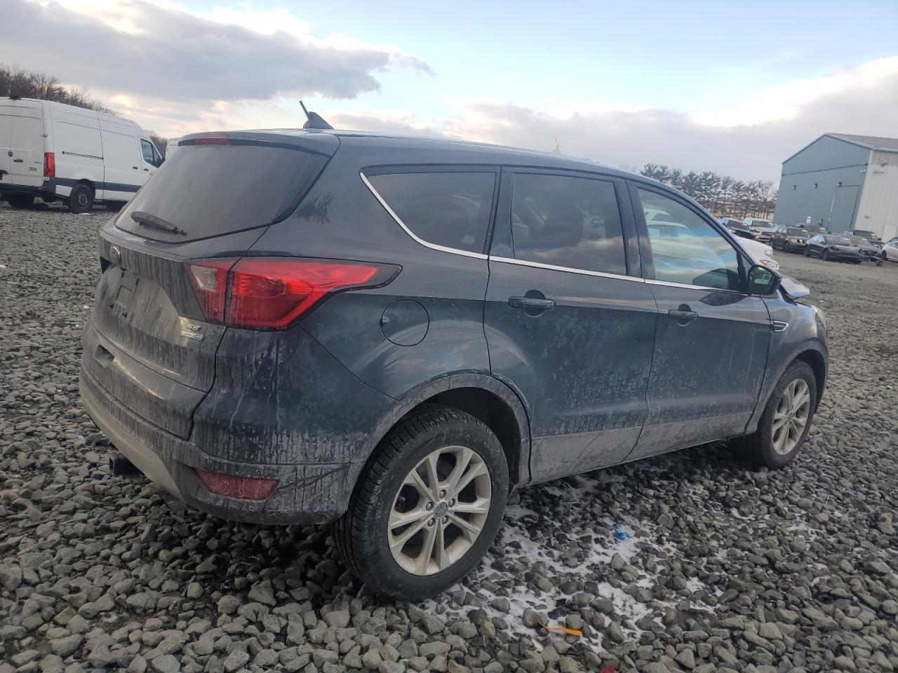 2019 Ford Escape - Image 3