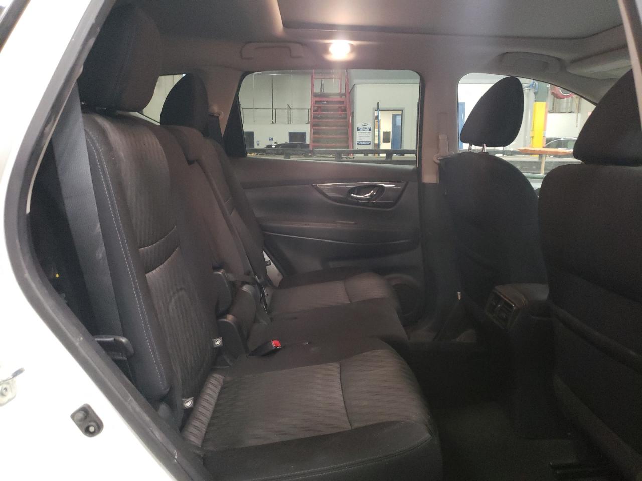 2017 Nissan Rogue - Image 11