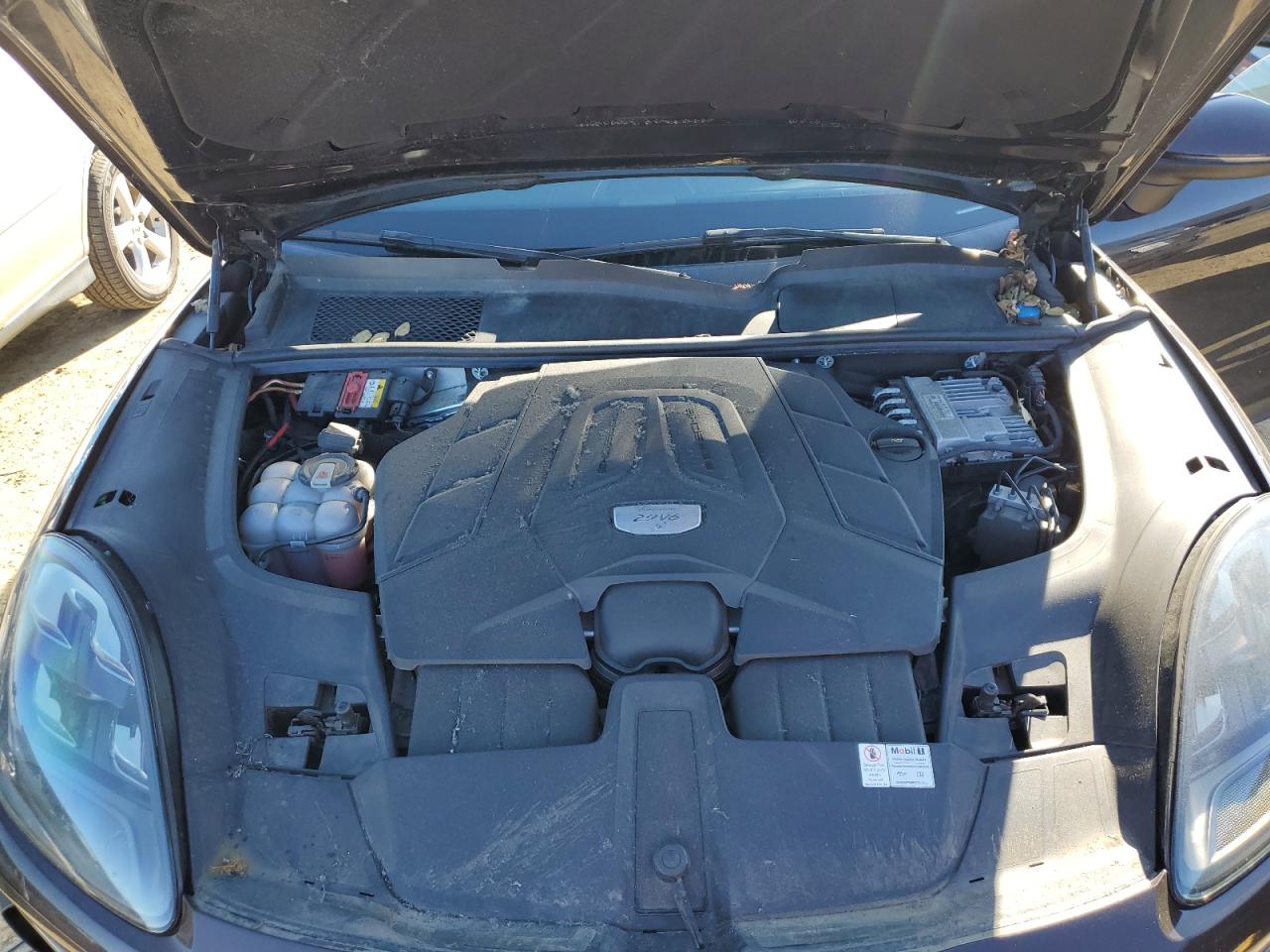 2019 Porsche Cayenne - Image 12