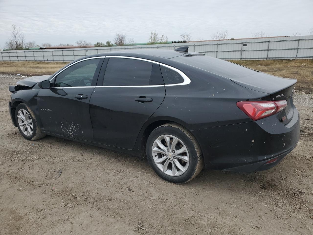 2022 Chevrolet Malibu - Image 2