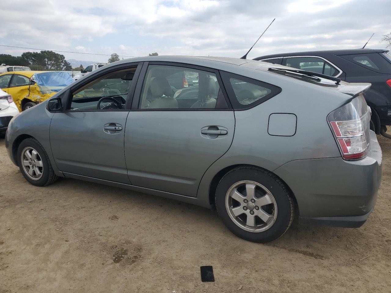 2005 Toyota Prius - Image 2