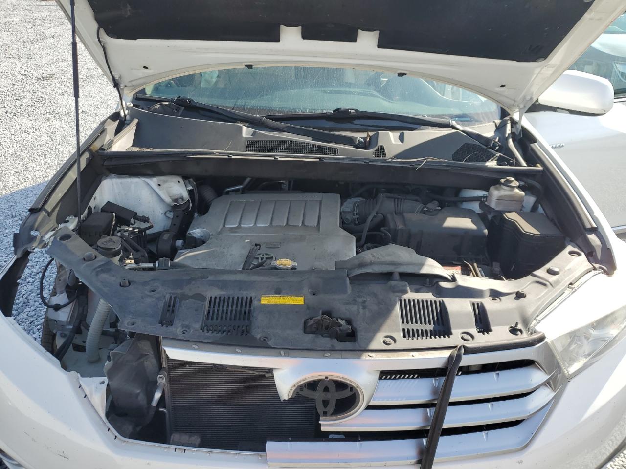 2013 Toyota Highlander - Image 12