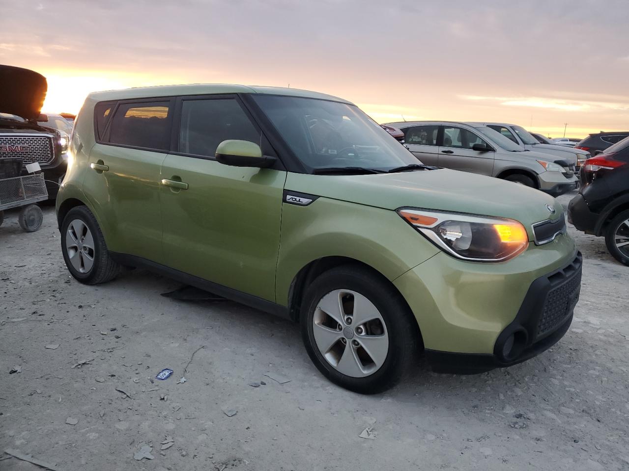 VIN KNDJN2A28F7777088 2015 KIA SOUL no.4