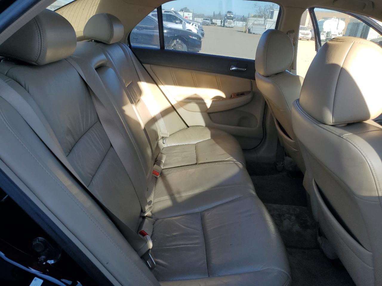 2004 Honda Accord - Image 10