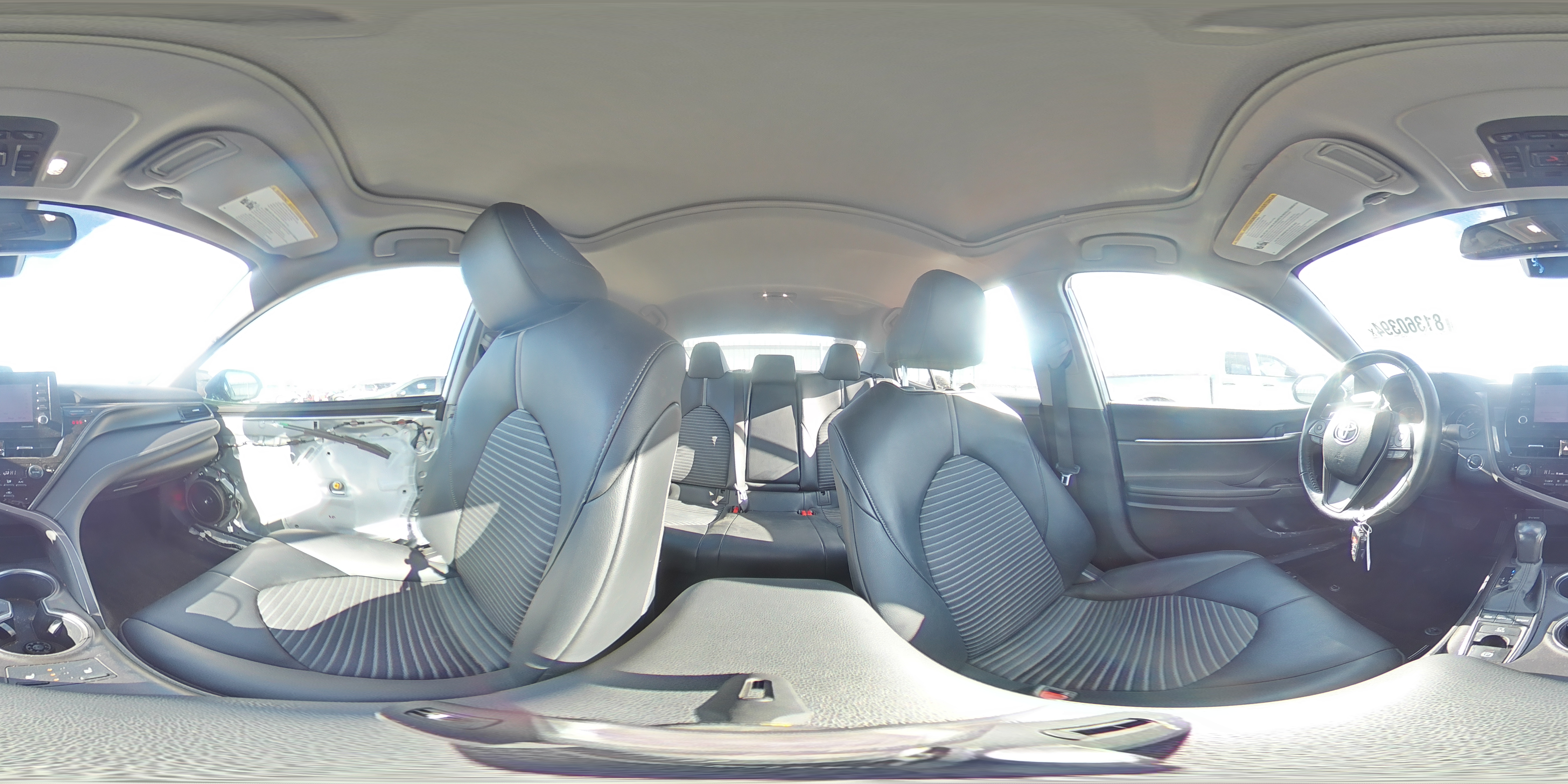 2022 Toyota Camry - Image 13