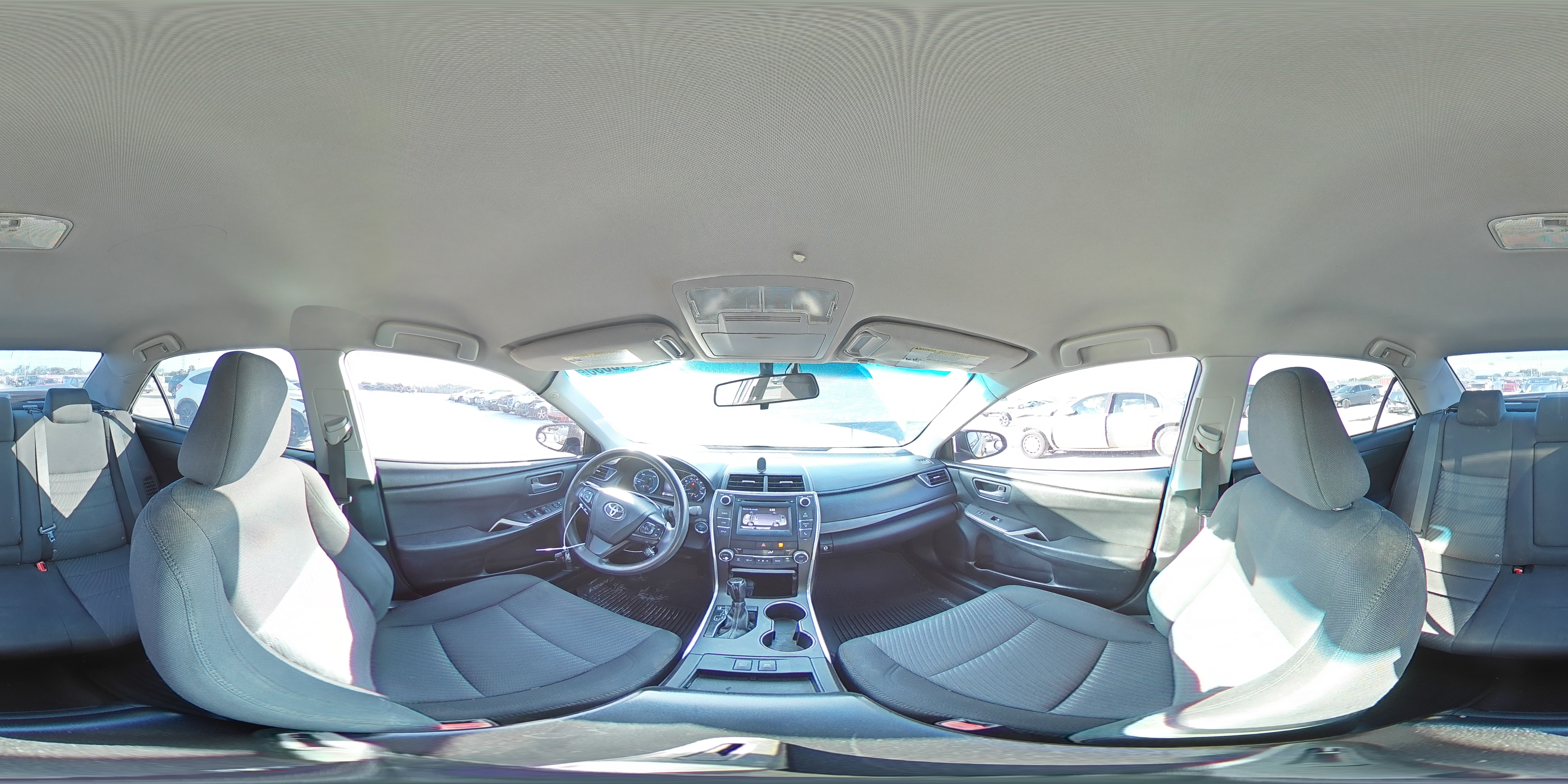 2015 Toyota Camry - Image 12