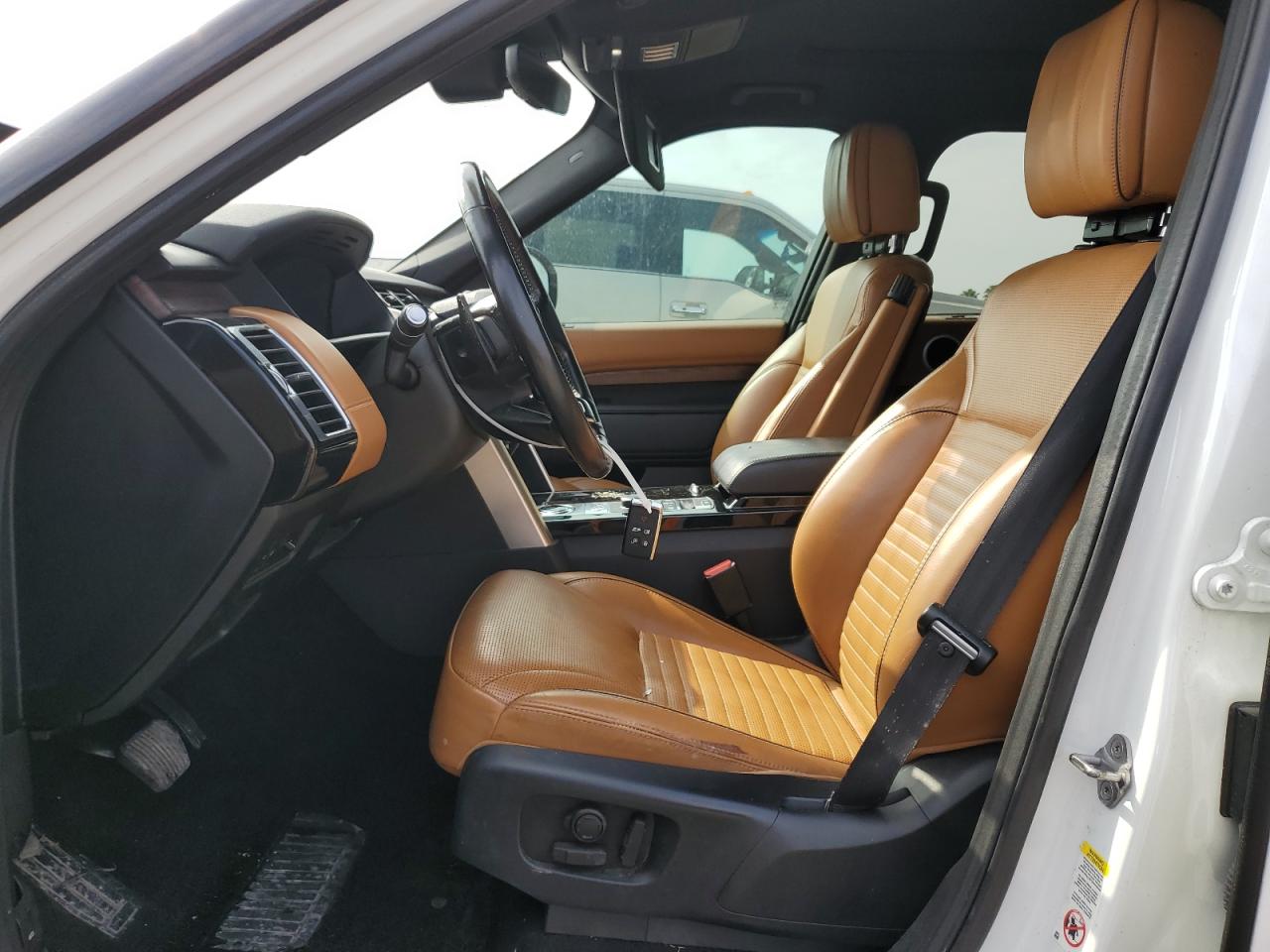 2018 Land Rover Discovery - Image 7