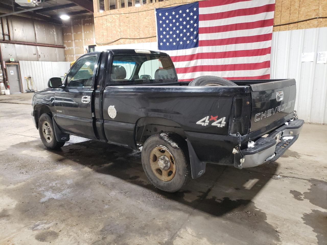 2000 Chevrolet Silverado - Image 2