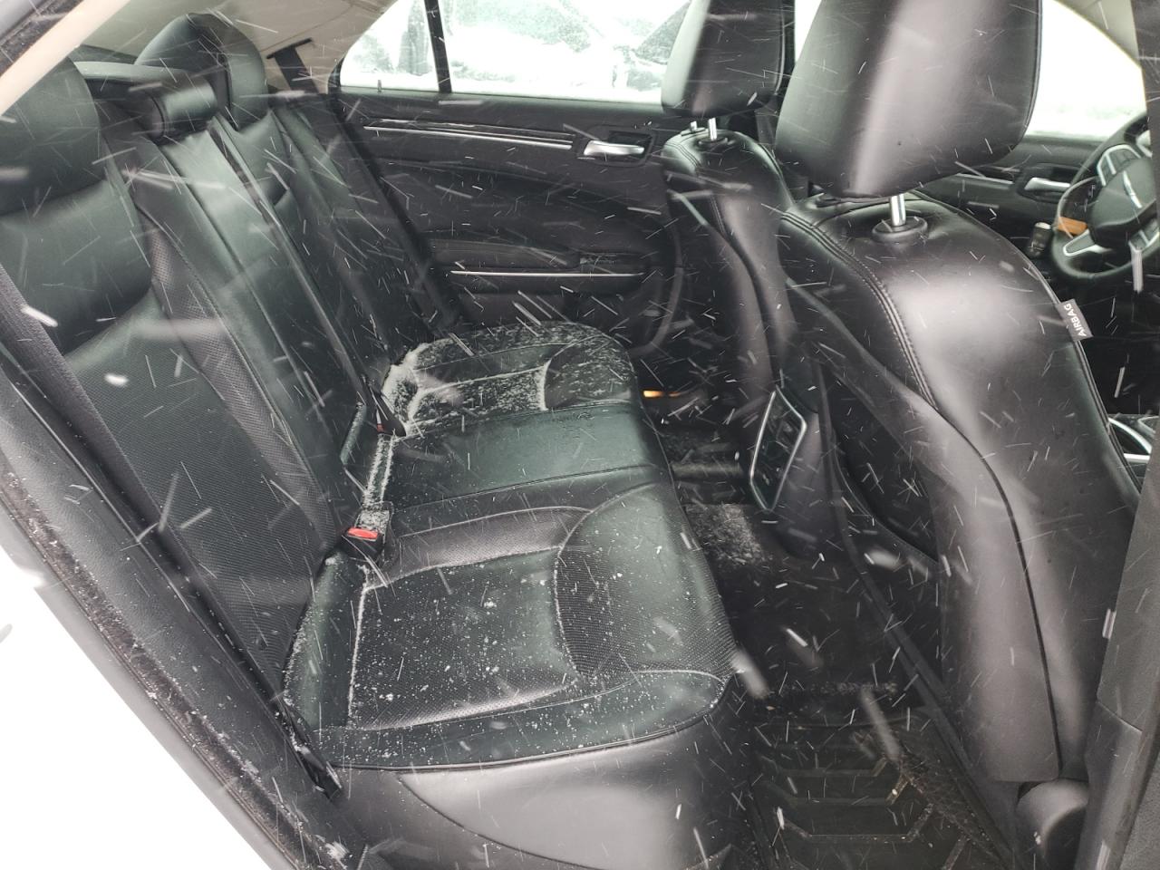 2018 Chrysler 300 Limited VIN: 2C3CCAEGXJH136976 Lot: 43231195