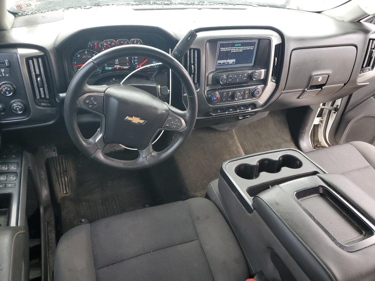 2016 Chevrolet Silverado - Image 8