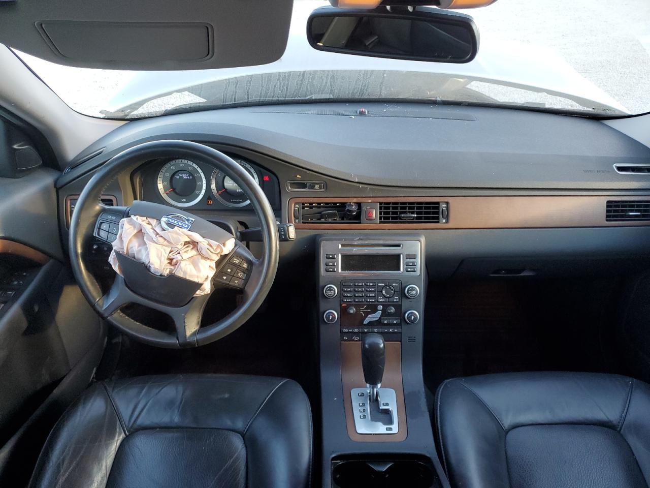 2010 Volvo XC70 - Image 8