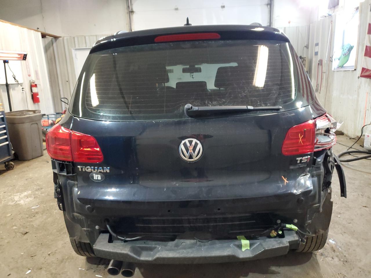 2017 Volkswagen Tiguan - Image 6