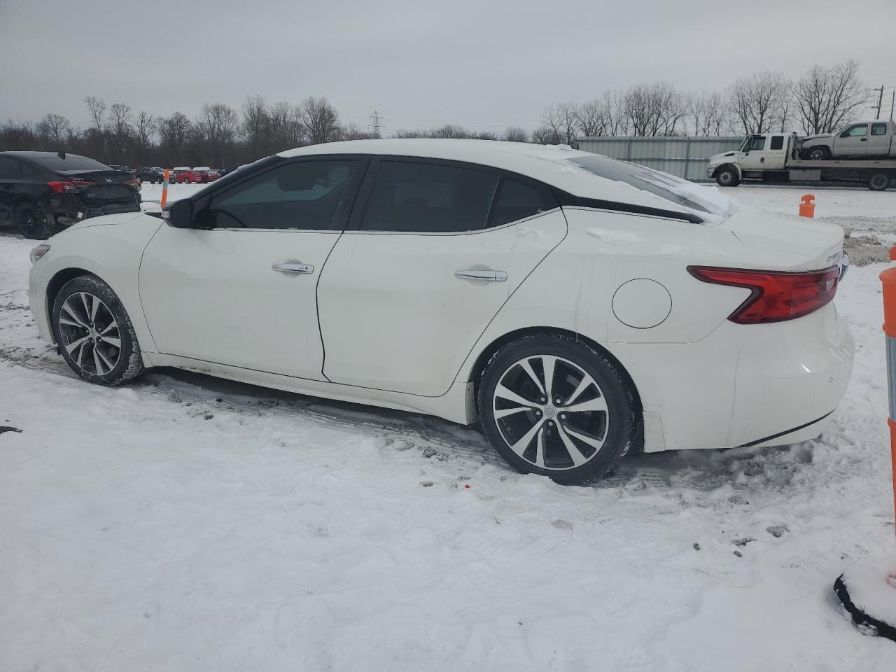 2018 Nissan Maxima - Image 2