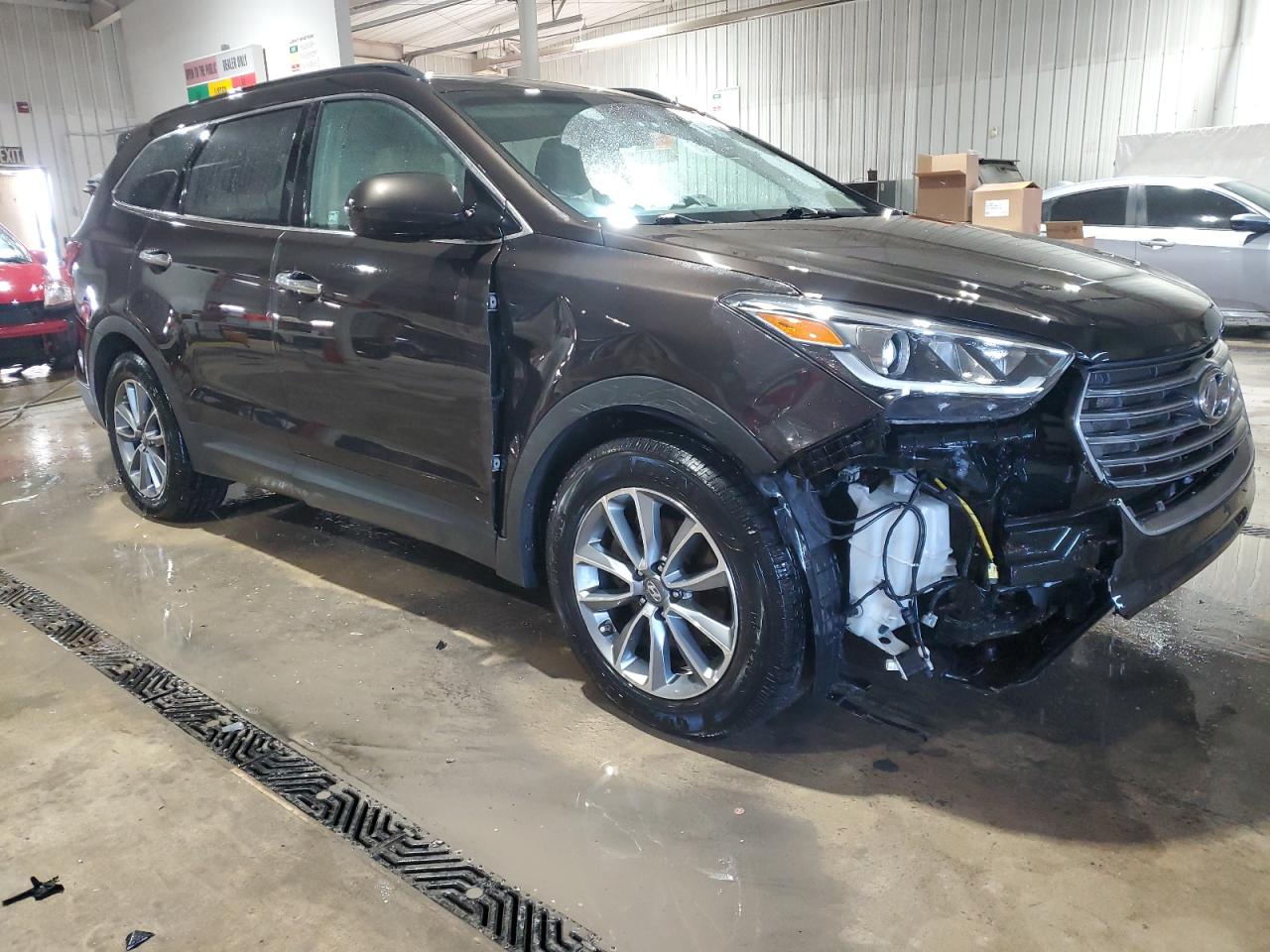 2017 Hyundai Santa Fe - Image 4