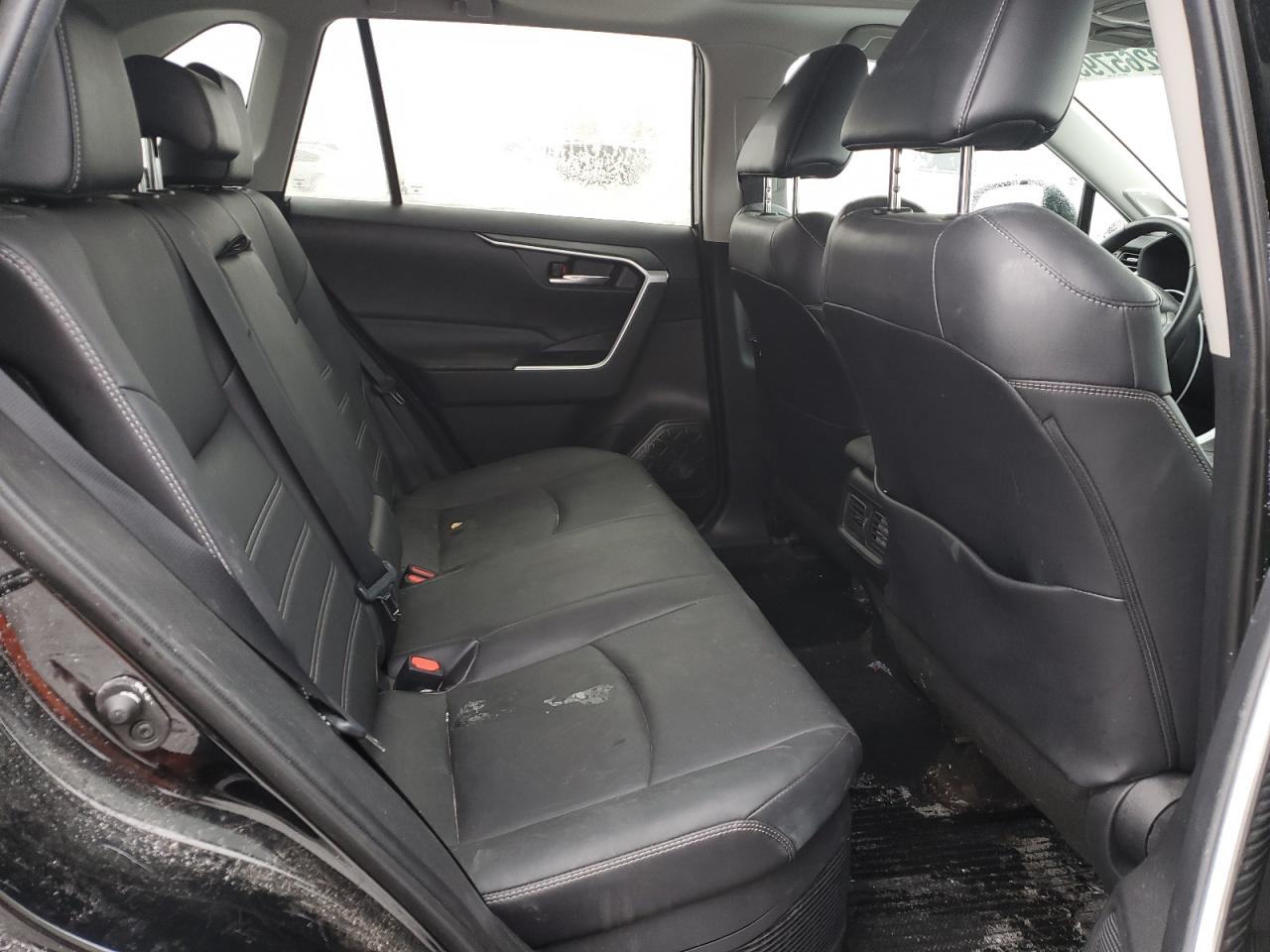 2021 Toyota RAV 4 - Image 11