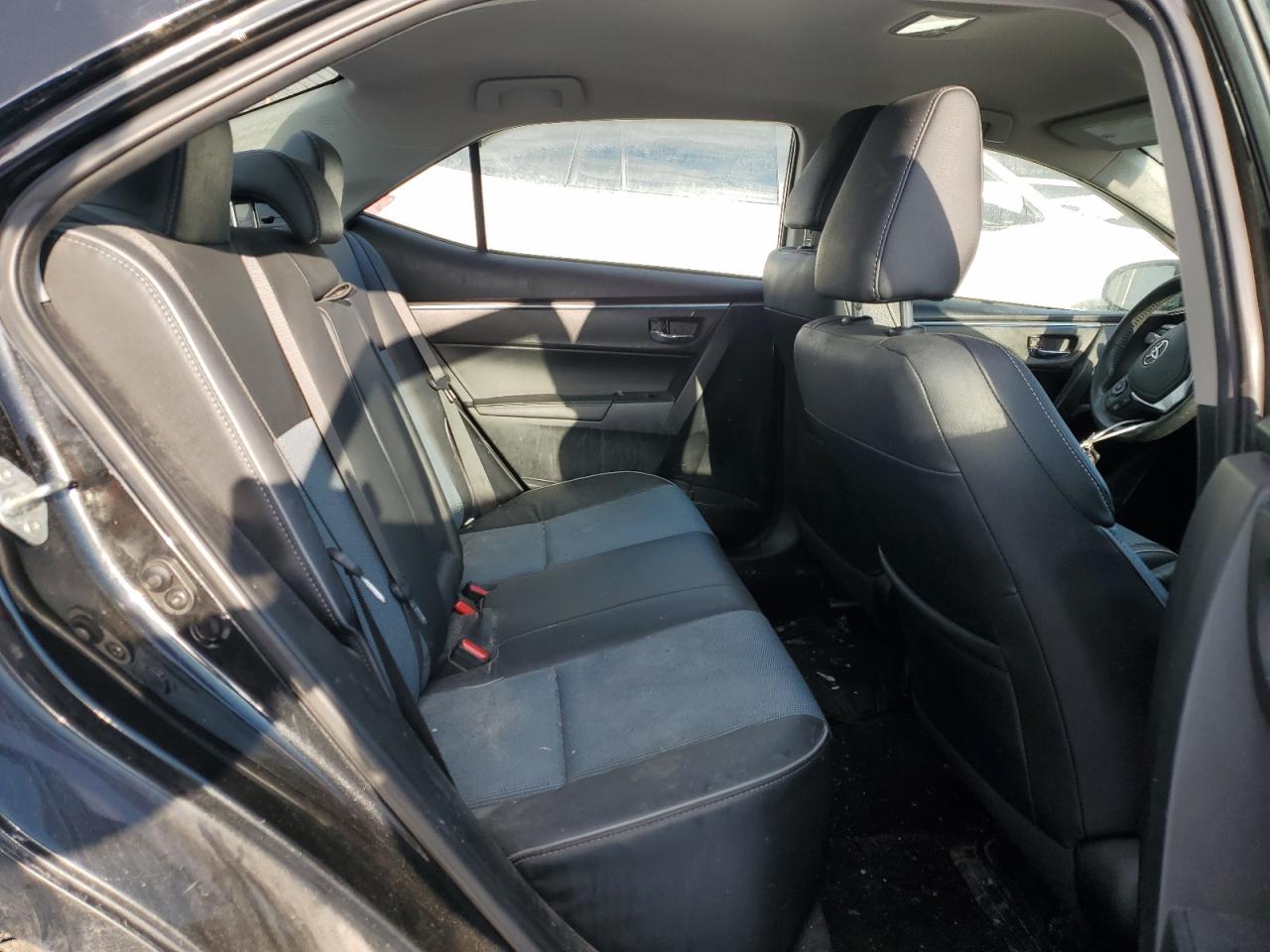 2015 Toyota Corolla - Image 10