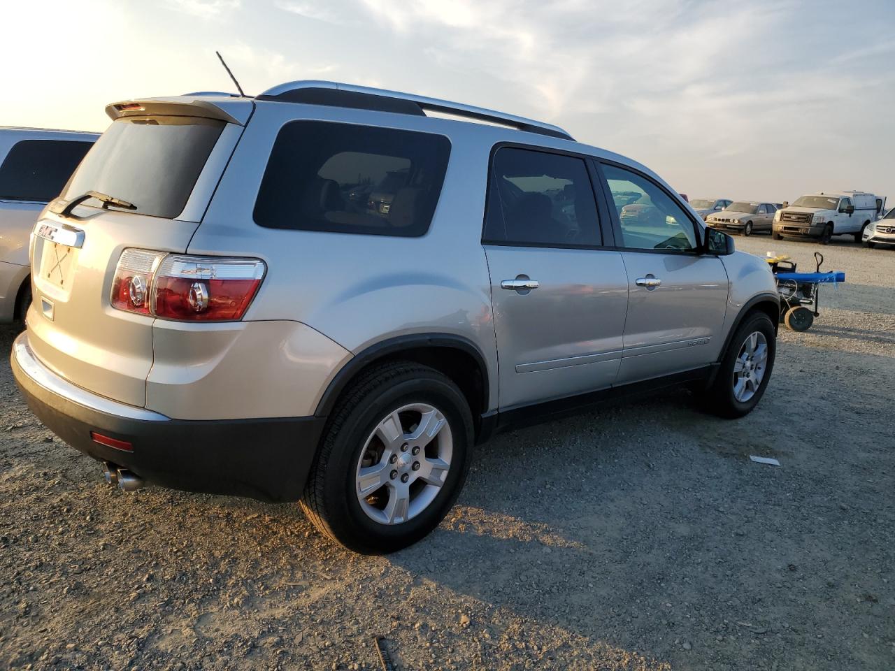 2008 GMC Acadia - Image 3