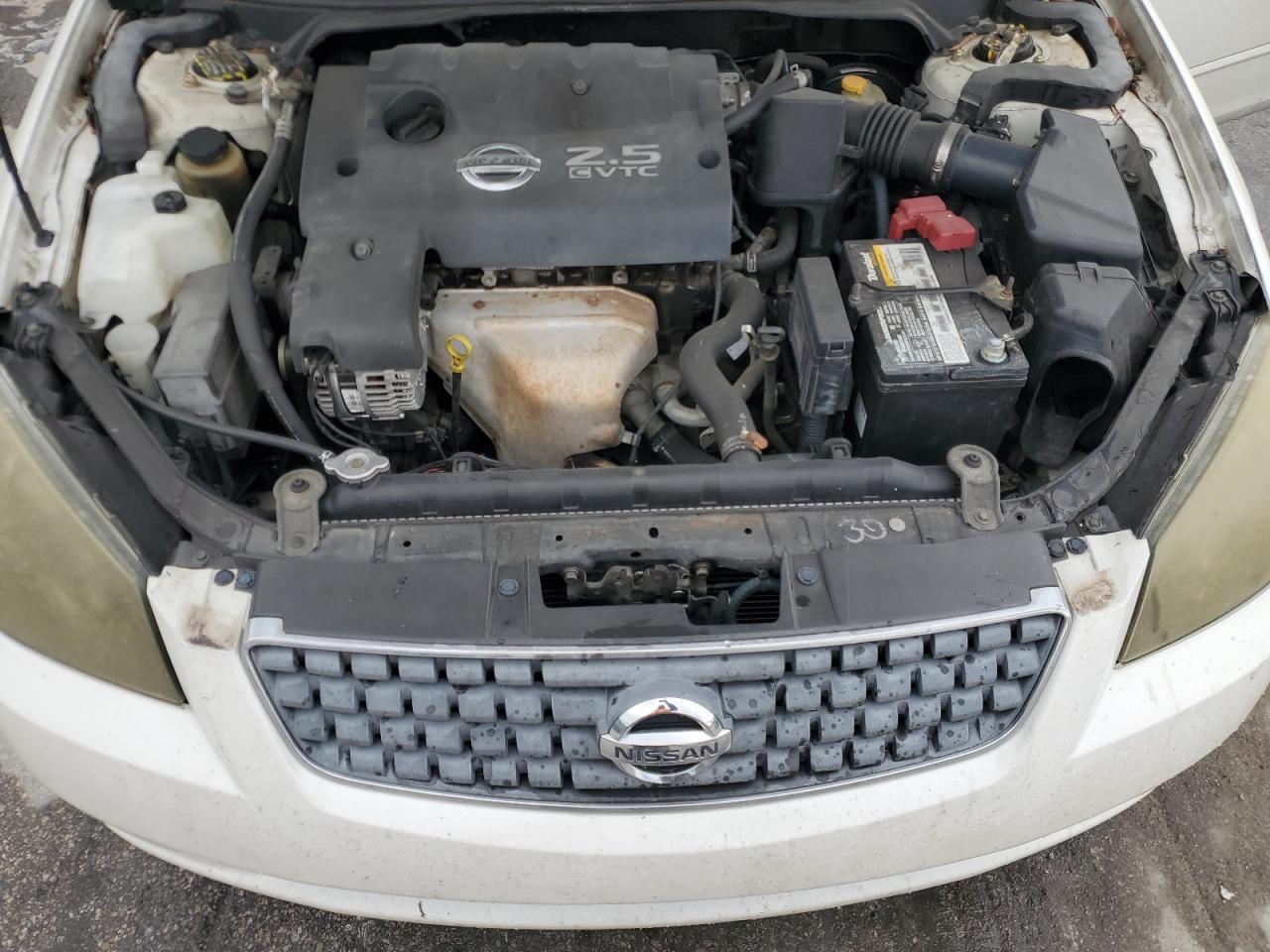2005 Nissan Altima - Image 11