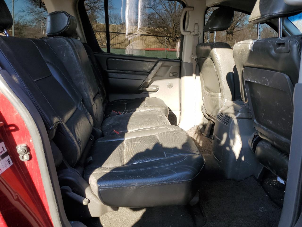 2005 Nissan Armada - Image 11