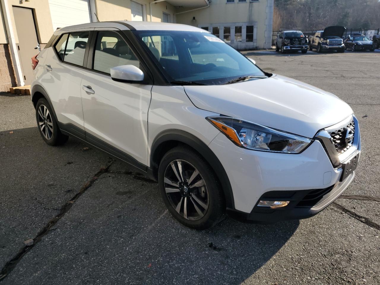2020 Nissan Kicks - Image 4