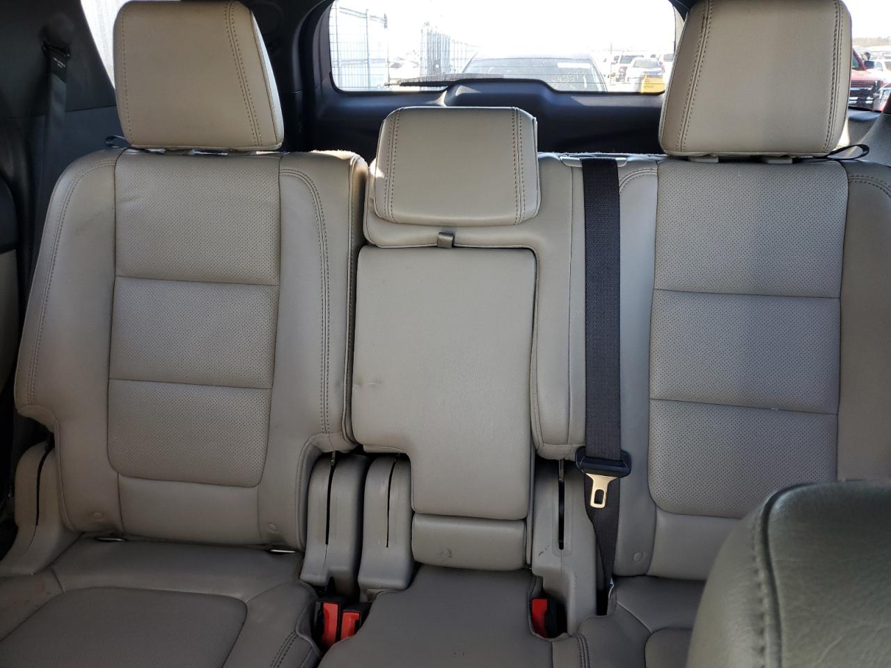 2011 Ford Explorer - Image 10