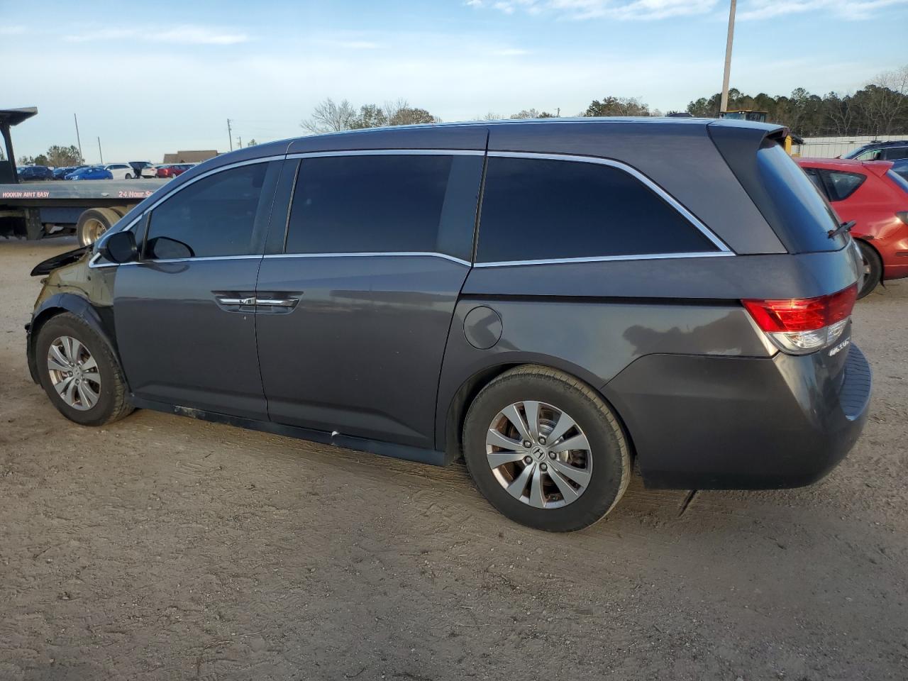 2016 Honda Odyssey - Image 2