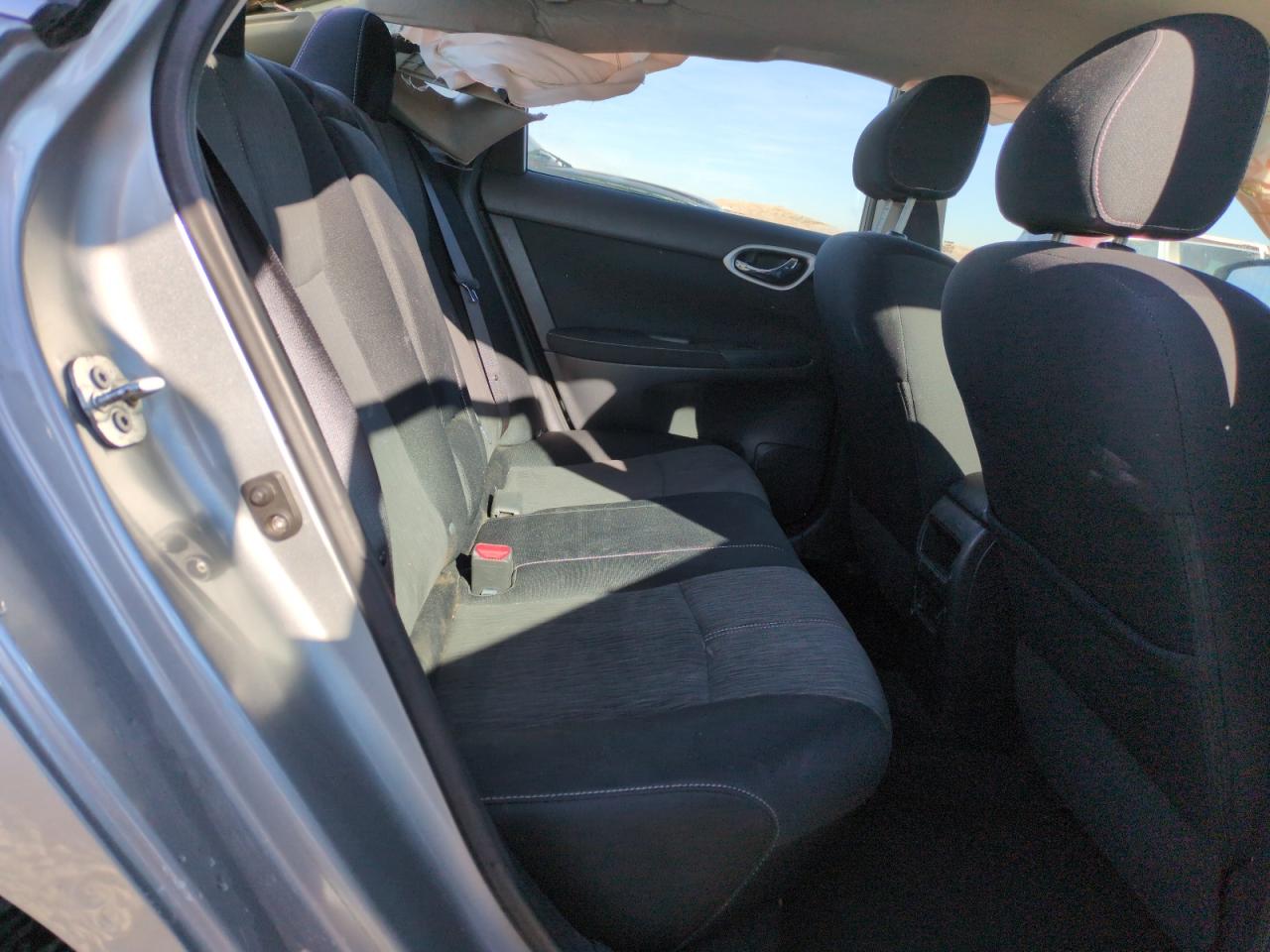 2014 Nissan Sentra - Image 10