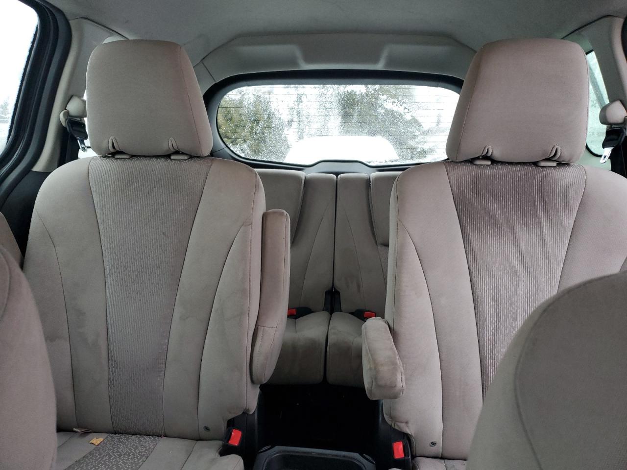 2012 Mazda 5 - Image 10
