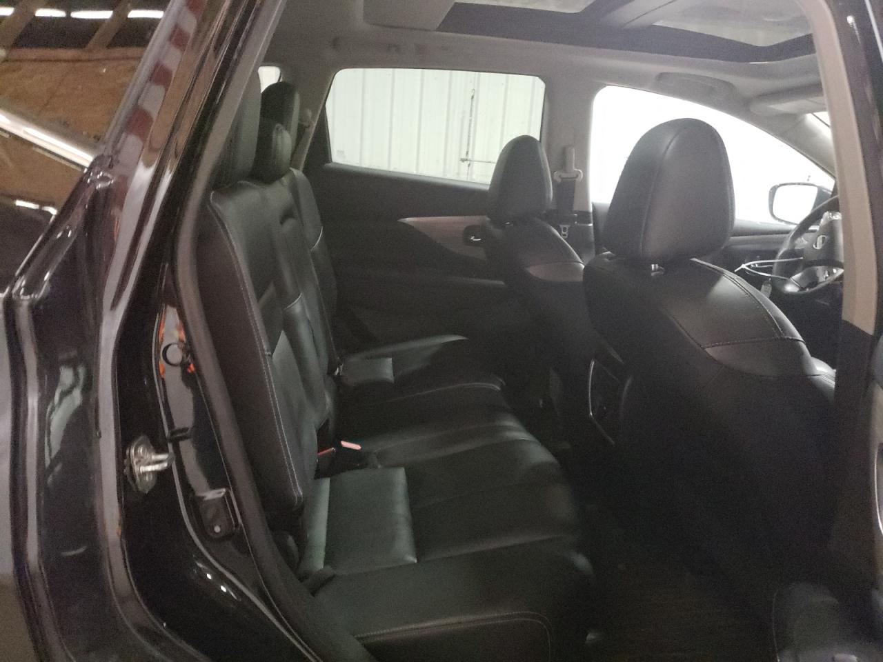 2017 Nissan Murano - Image 11