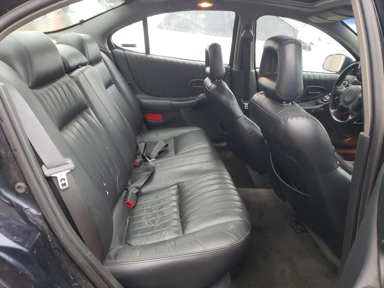 2002 Pontiac Grand Prix - Image 10