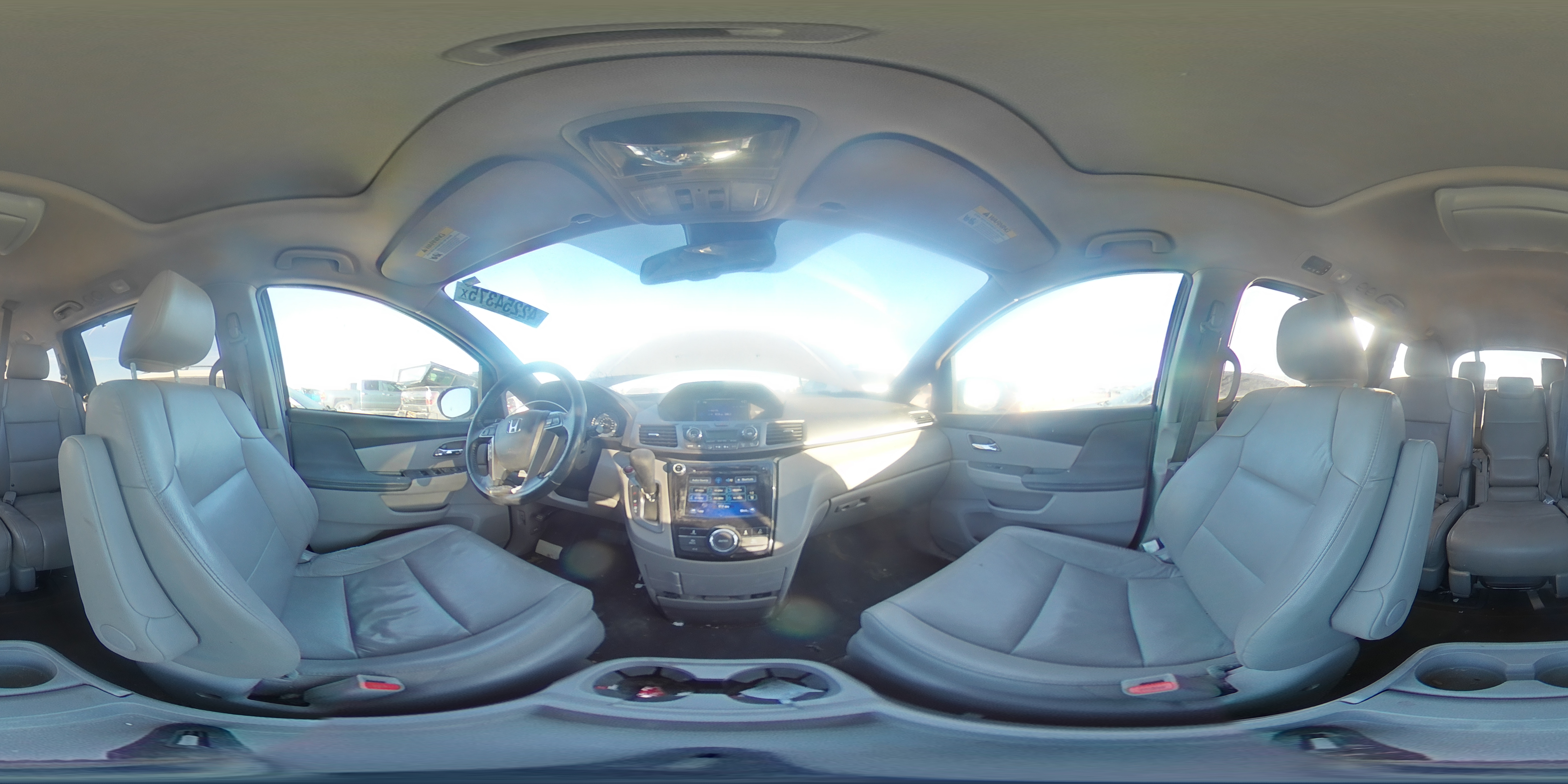 2014 Honda Odyssey - Image 13