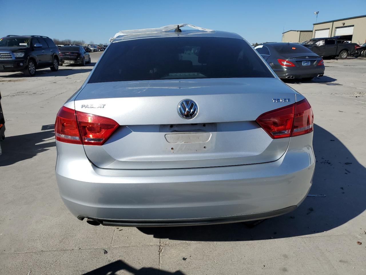 2014 Volkswagen Passat - Image 6