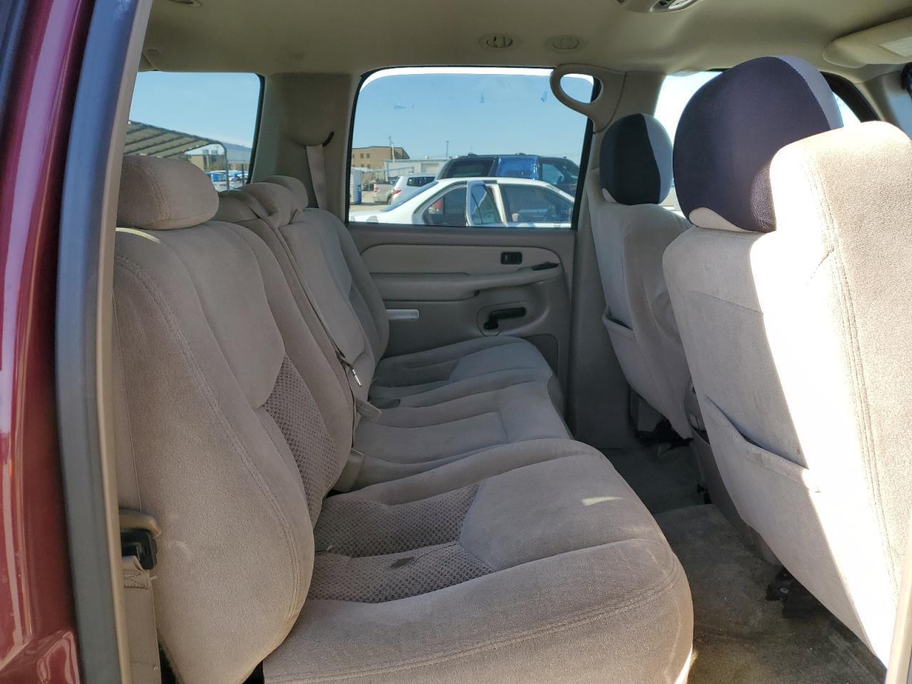 2003 Chevrolet Suburban - Image 11
