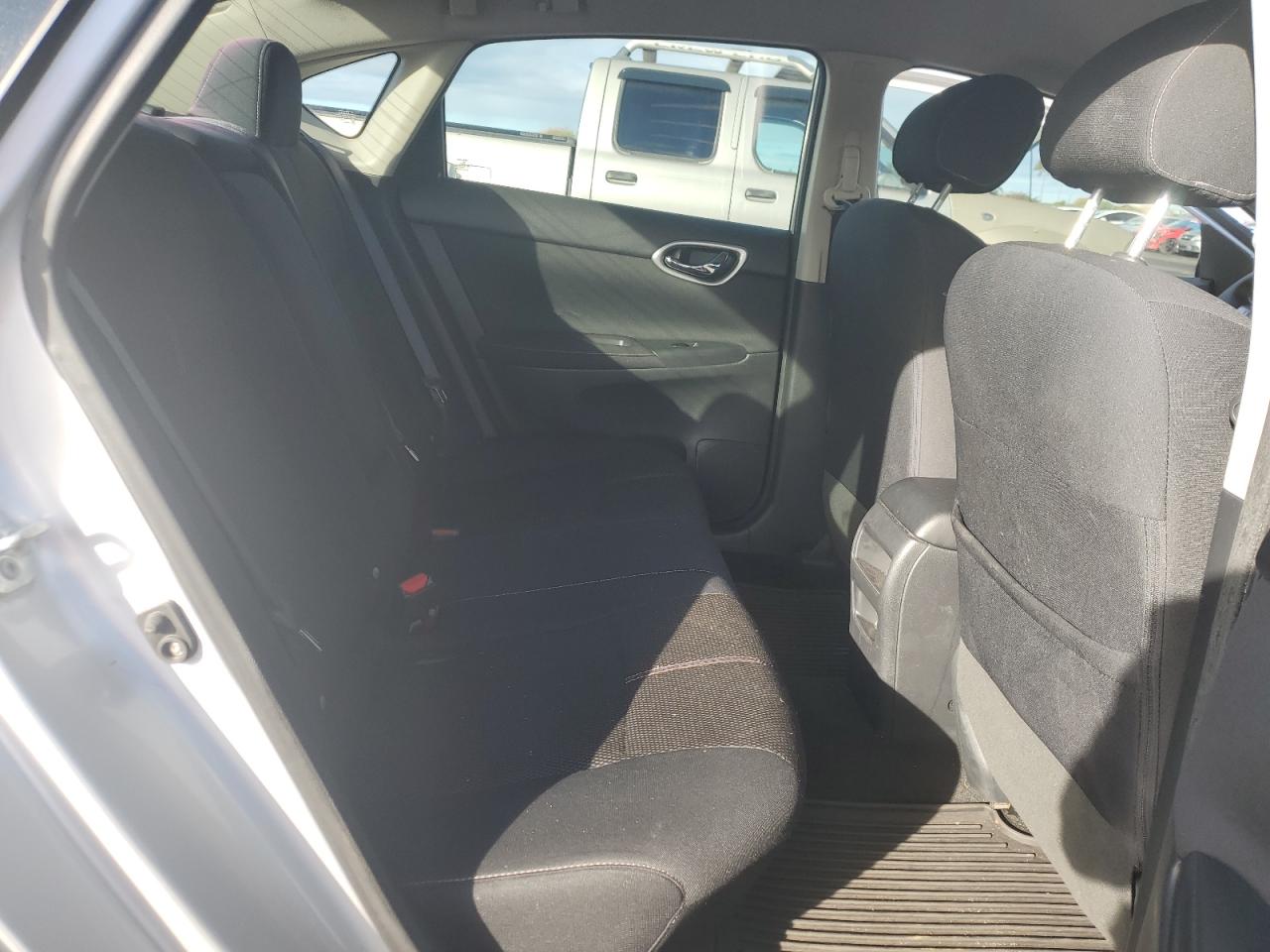 2014 Nissan Sentra - Image 10