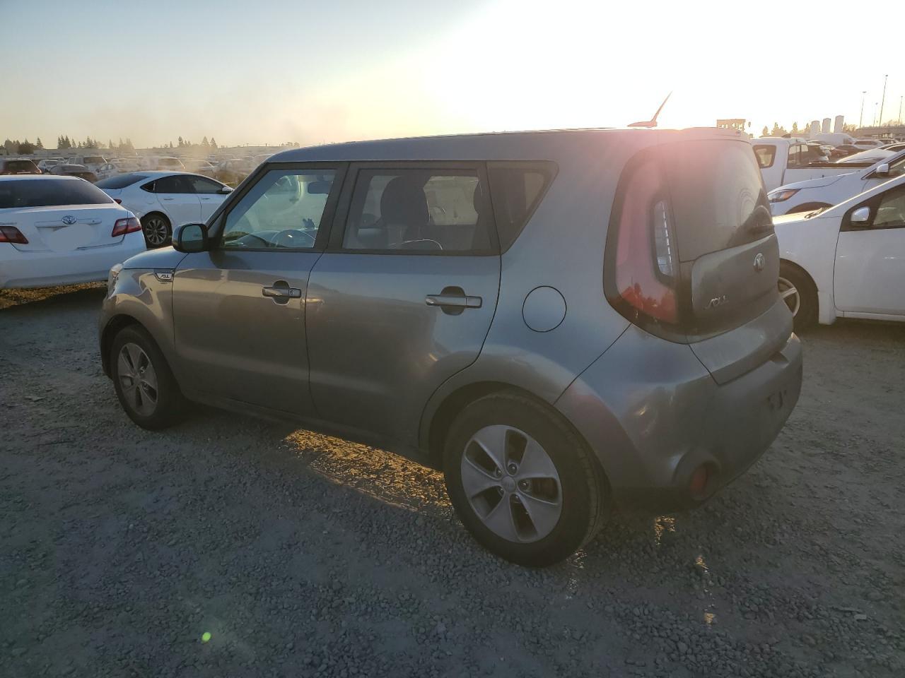 2016 Kia Soul - Image 2