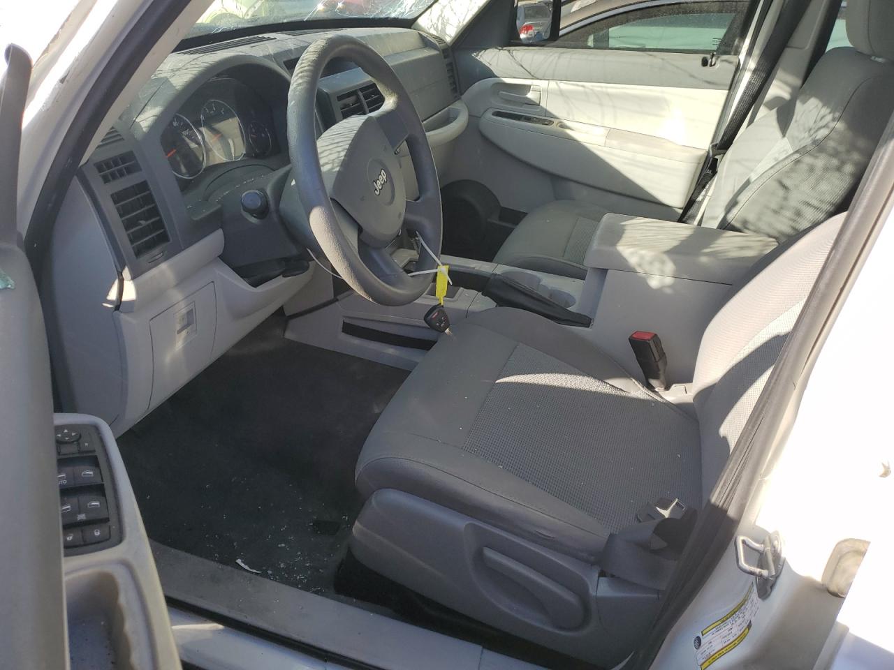 2008 Jeep Liberty (North America) - Image 7
