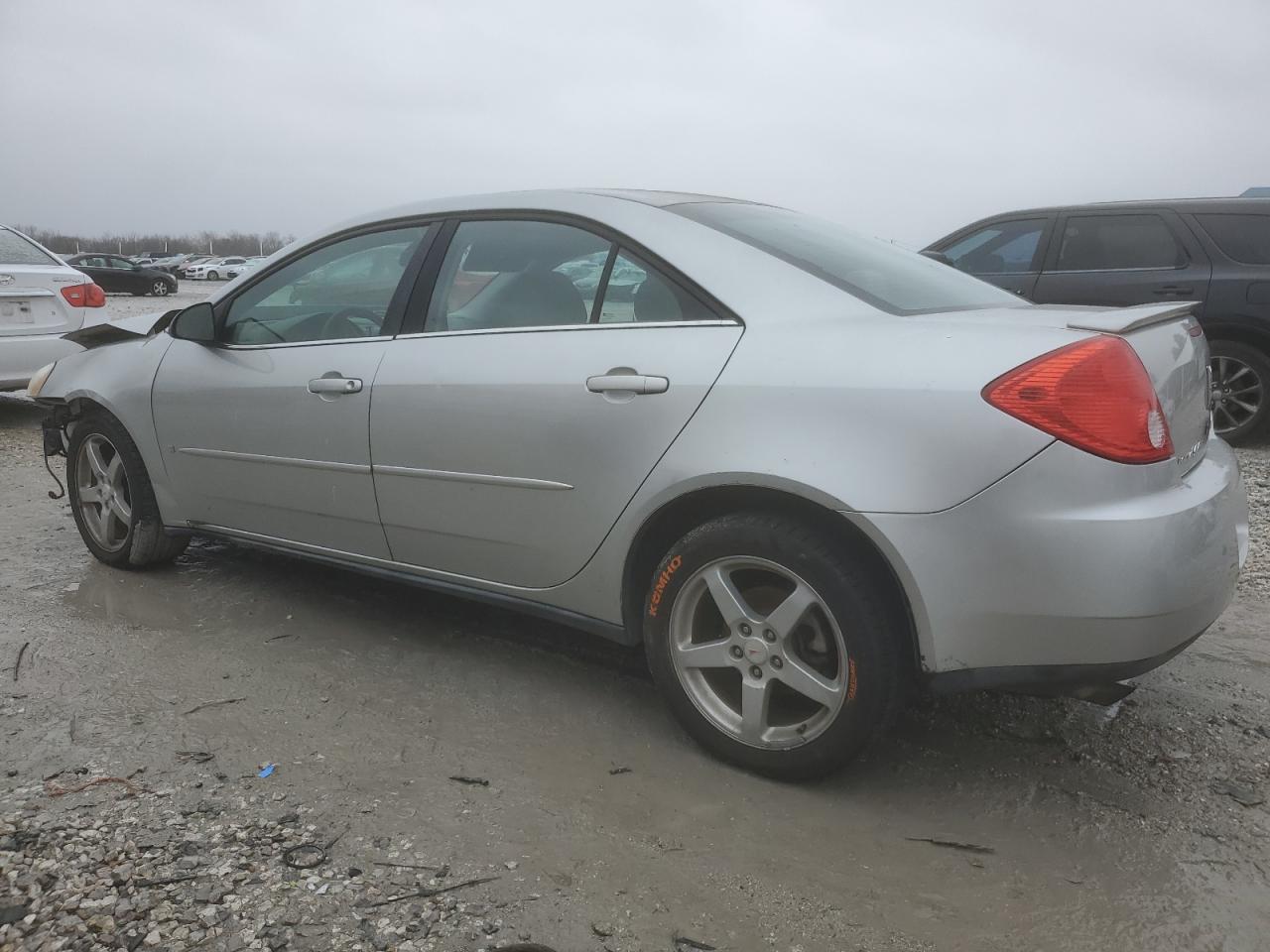 2007 Pontiac G6 - Image 2