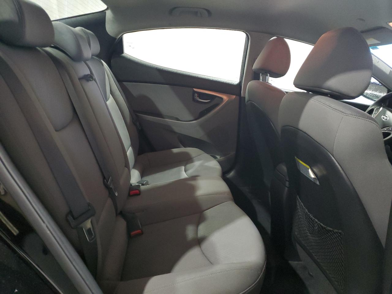 2013 Hyundai Elantra - Image 10