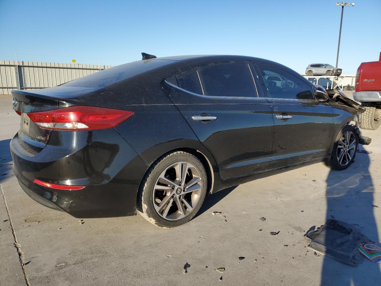 2017 Hyundai Elantra - Image 3