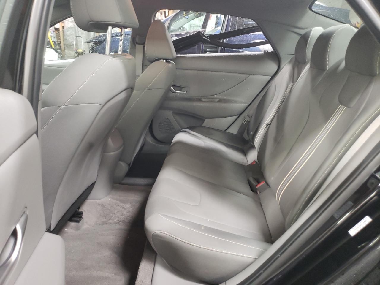 2023 Hyundai Elantra - Image 10