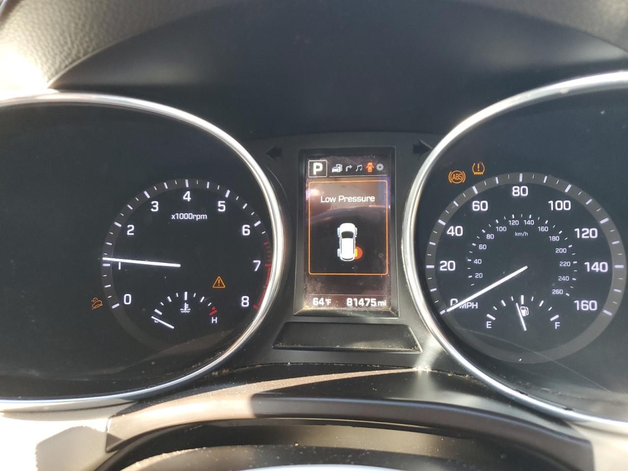 2017 Hyundai Santa Fe - Image 9