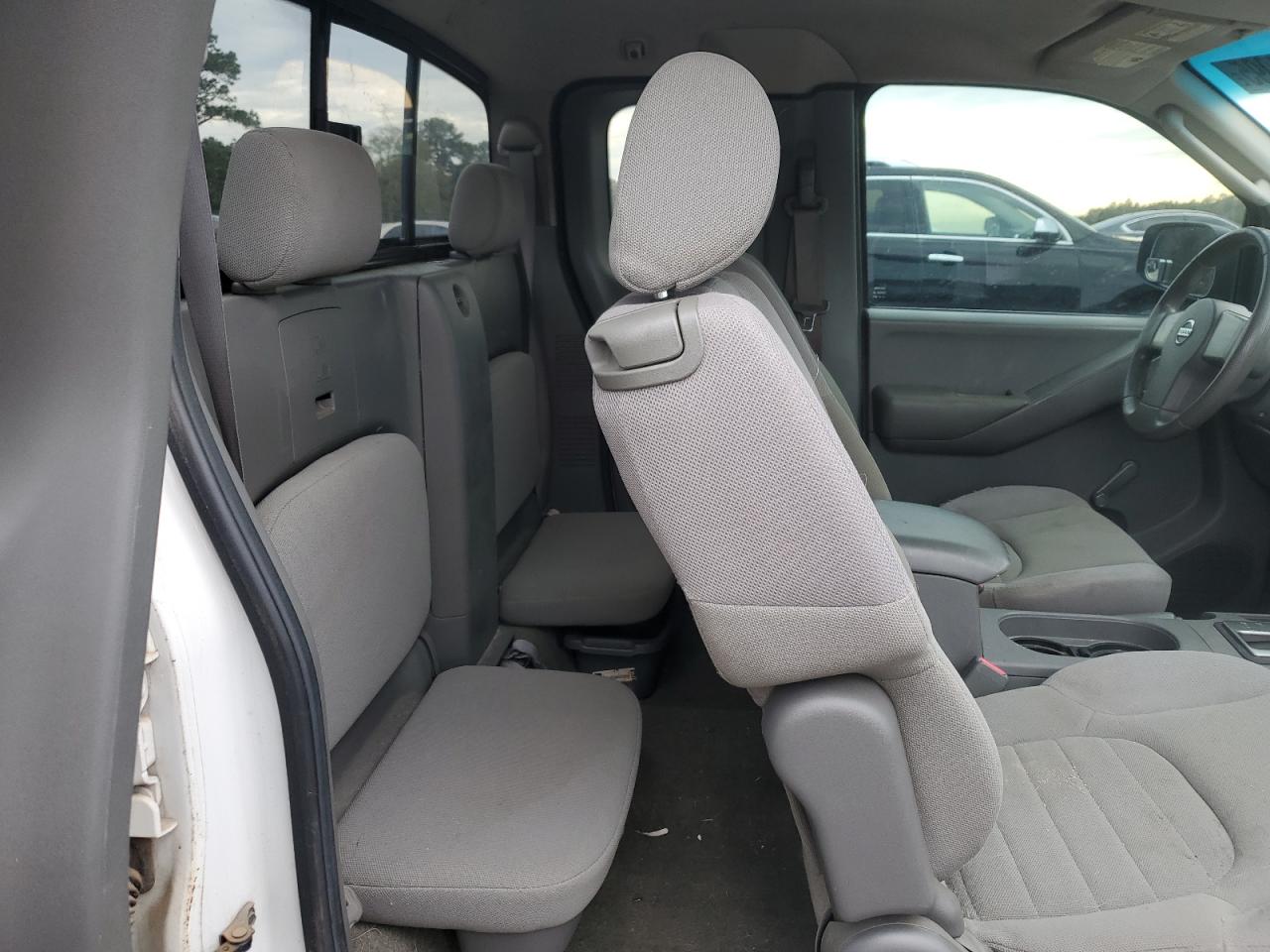 2005 Nissan Navara (Frontier) - Image 10