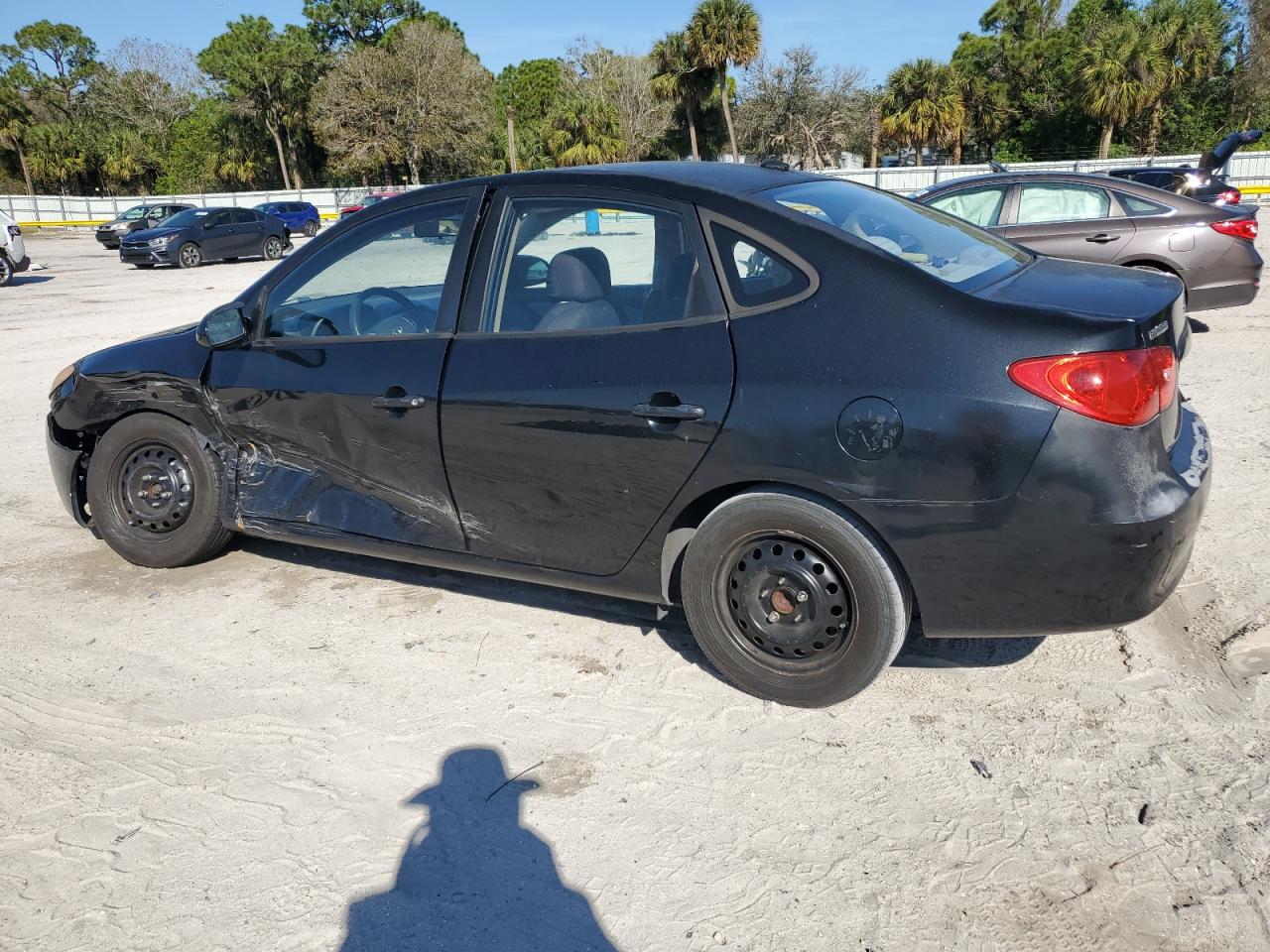 2008 Hyundai Elantra - Image 2