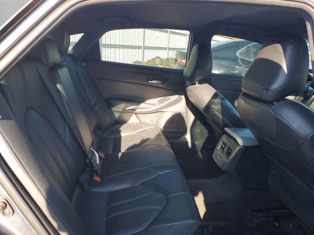 2019 Toyota Avalon - Image 10