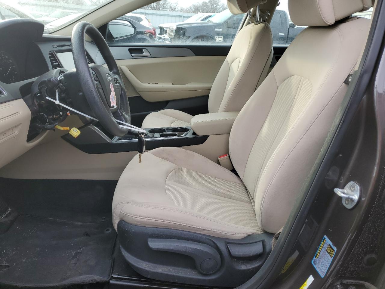 2016 Hyundai Sonata - Image 7