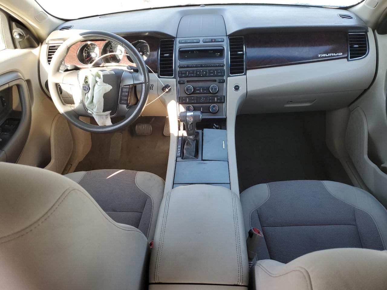 2011 Ford Taurus - Image 8