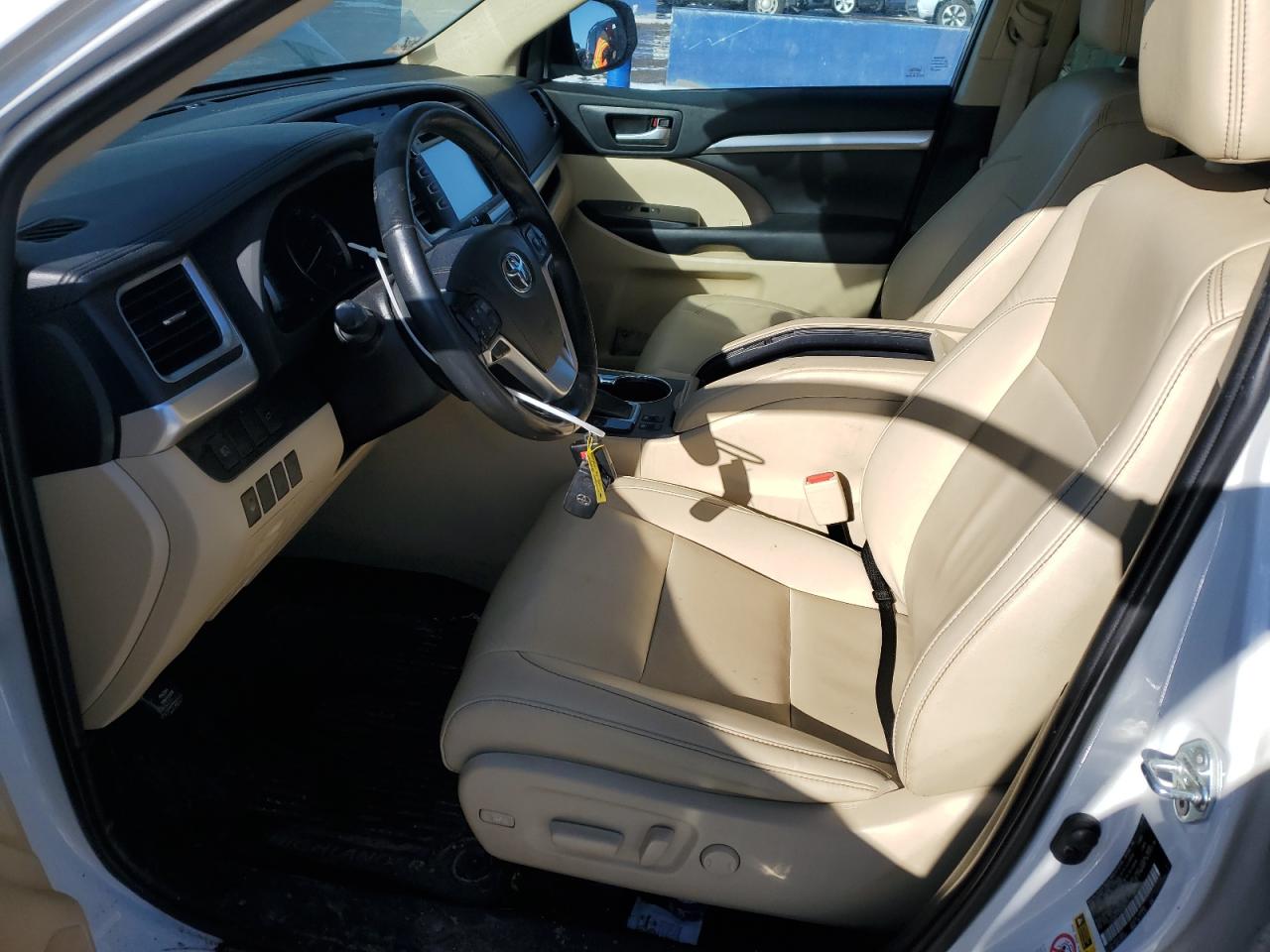 2019 Toyota Highlander - Image 7