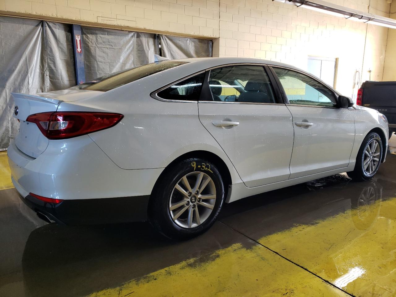 2017 Hyundai Sonata - Image 3